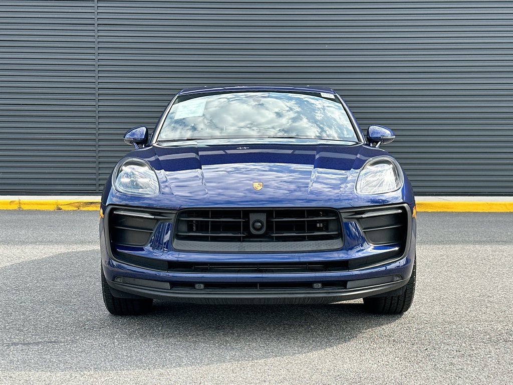 Certified 2024 Porsche Macan AWD/4WD image 6