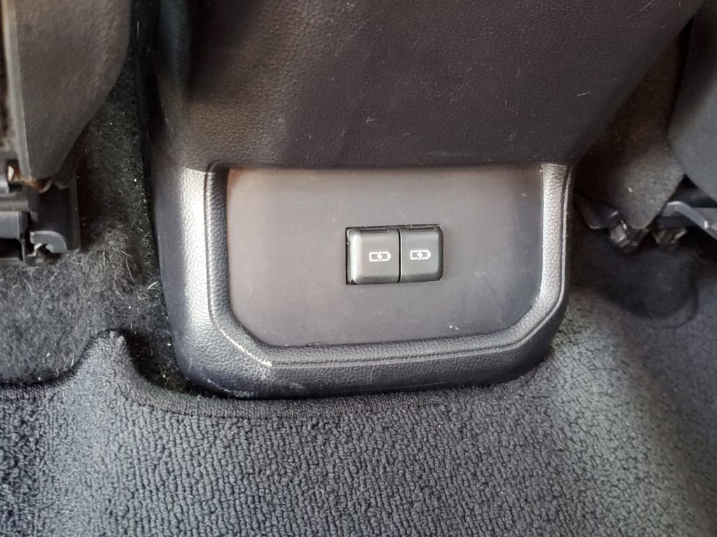 Used 2022 Toyota Highlander XLE image 15