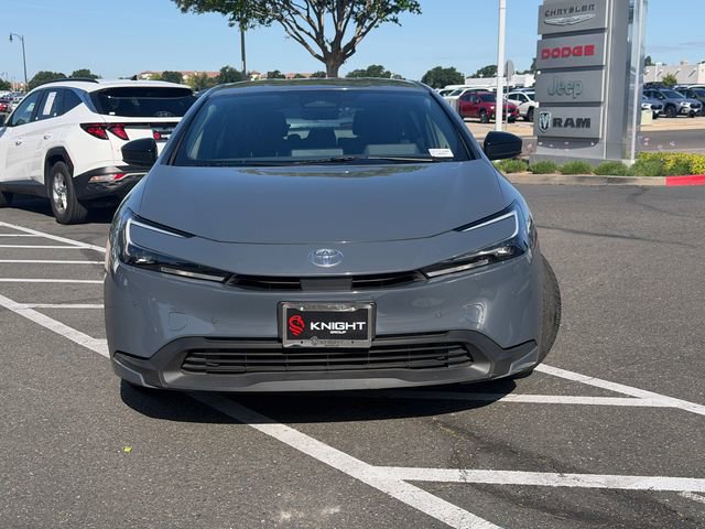 Used 2024 Toyota Prius LE image 3