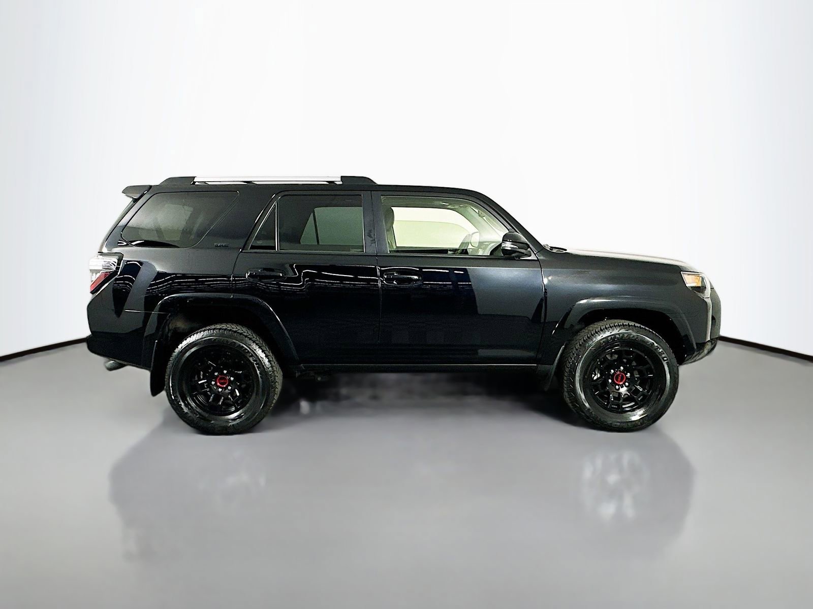 Certified 2023 Toyota 4Runner SR5 Premium w/ Moonroof Package AWD/4WD image 8