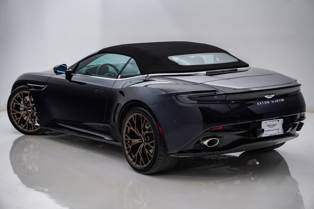 Used 2024 Aston Martin DB12 Convertible RWD image 8