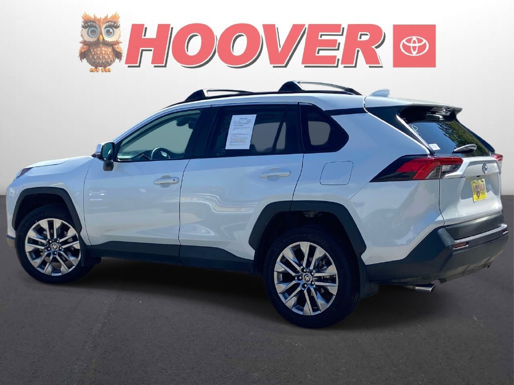 Used 2025 Toyota RAV4 XLE Premium FWD image 9