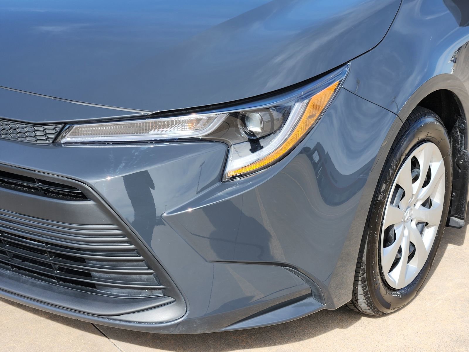 Used 2026 Toyota Corolla LE image 11