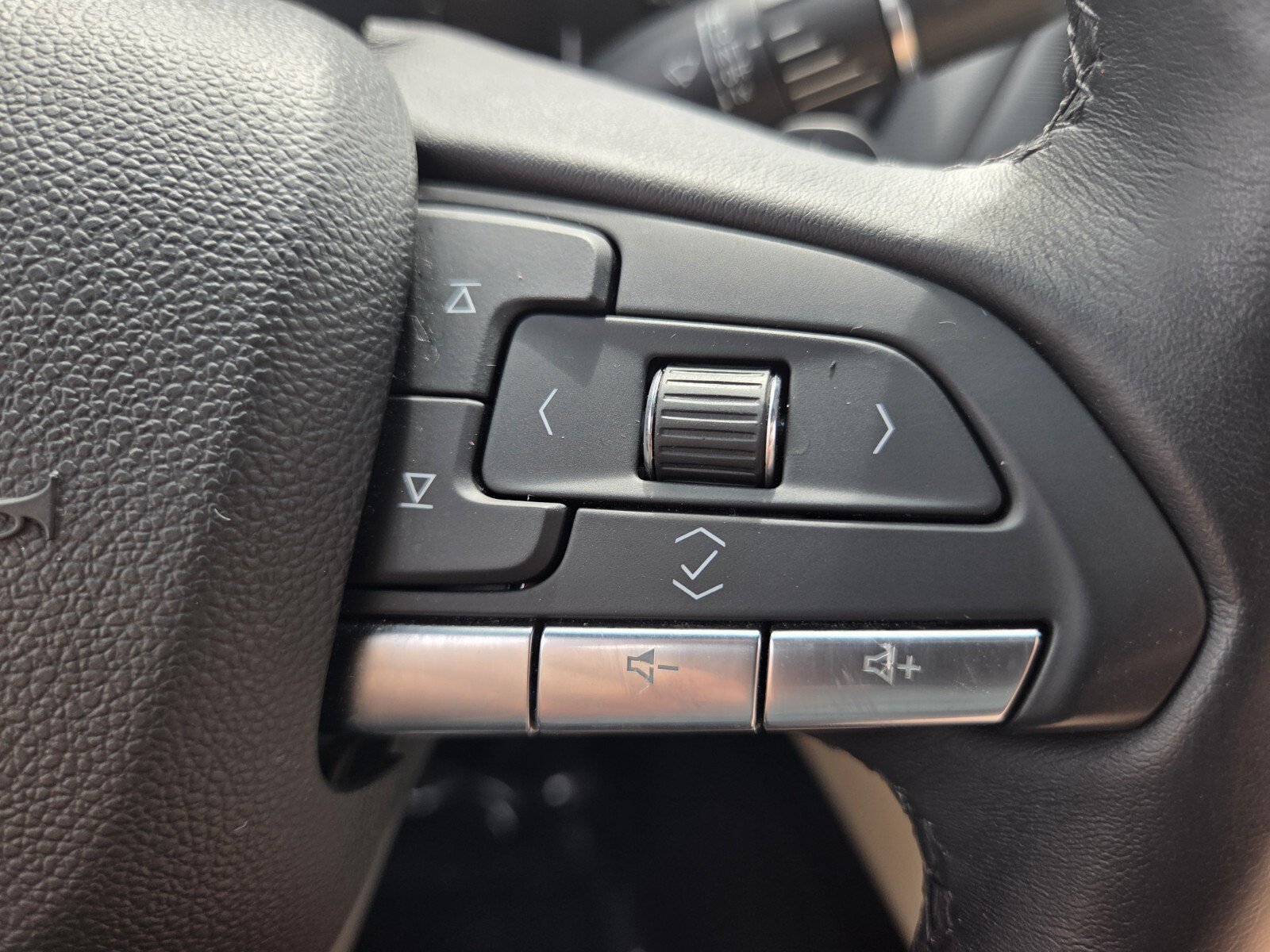 Used 2021 Cadillac CT4 Luxury w/ Sun And Sound Package AWD/4WD image 27