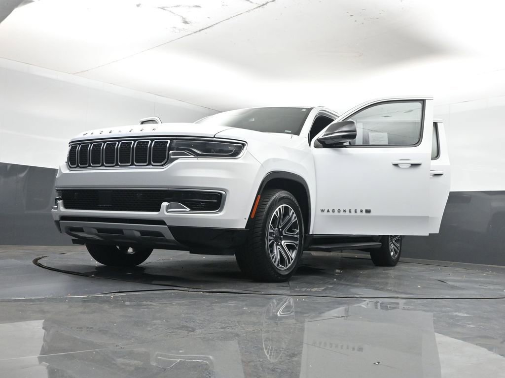 Used 2024 Jeep Wagoneer L Series II w/ Flexible Seating Group image 43
