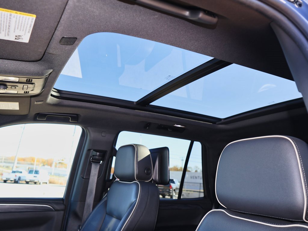 Used 2021 GMC Yukon SLT w/ Rear Media and Nav Package image 9