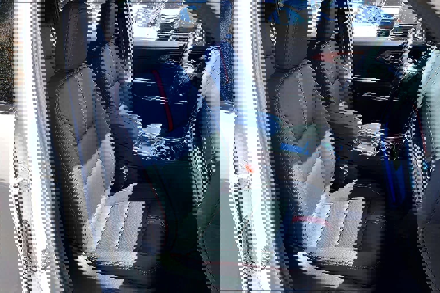 Used 2024 Chevrolet Traverse RS image 9