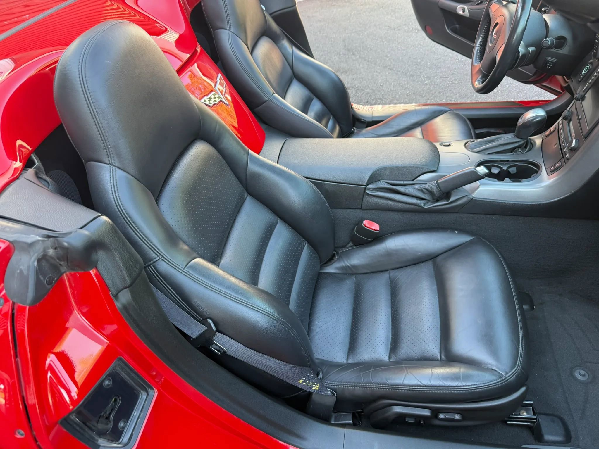 Used 2006 Chevrolet Corvette Convertible w/ Preferred Equipment Group RWD image 18