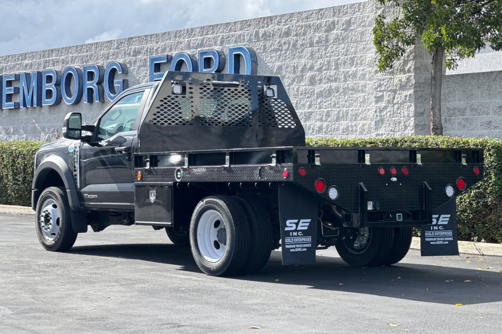 New 2024 Ford F550 2WD Regular Cab Super Duty image 6