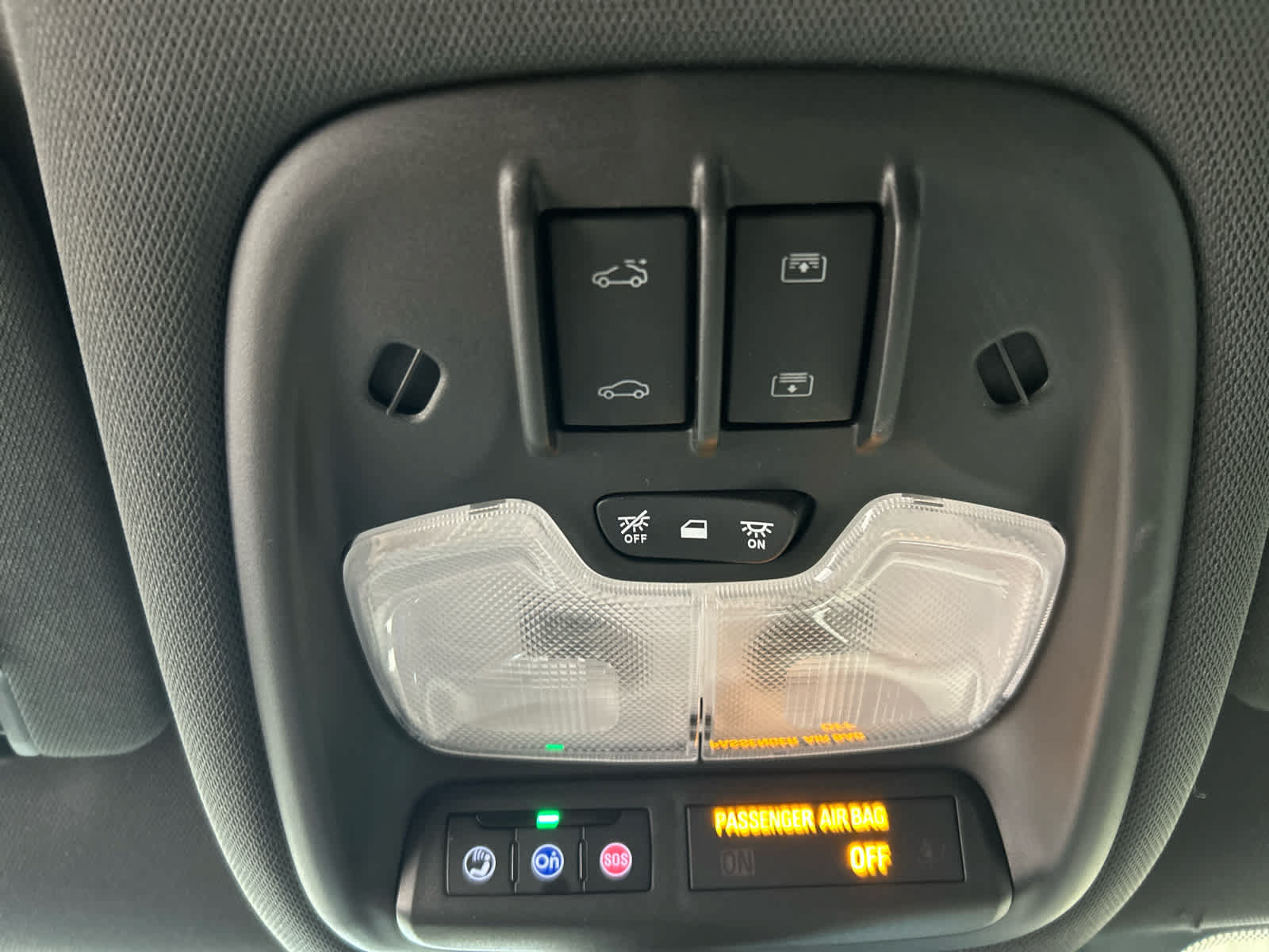 Used 2022 Chevrolet TrailBlazer RS w/ Sun and Liftgate Package AWD/4WD image 6