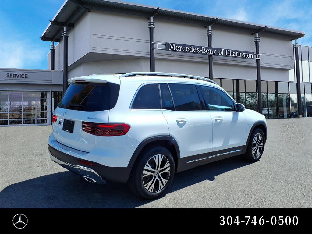 Used 2026 Mercedes-Benz GLB 250 4MATIC image 3