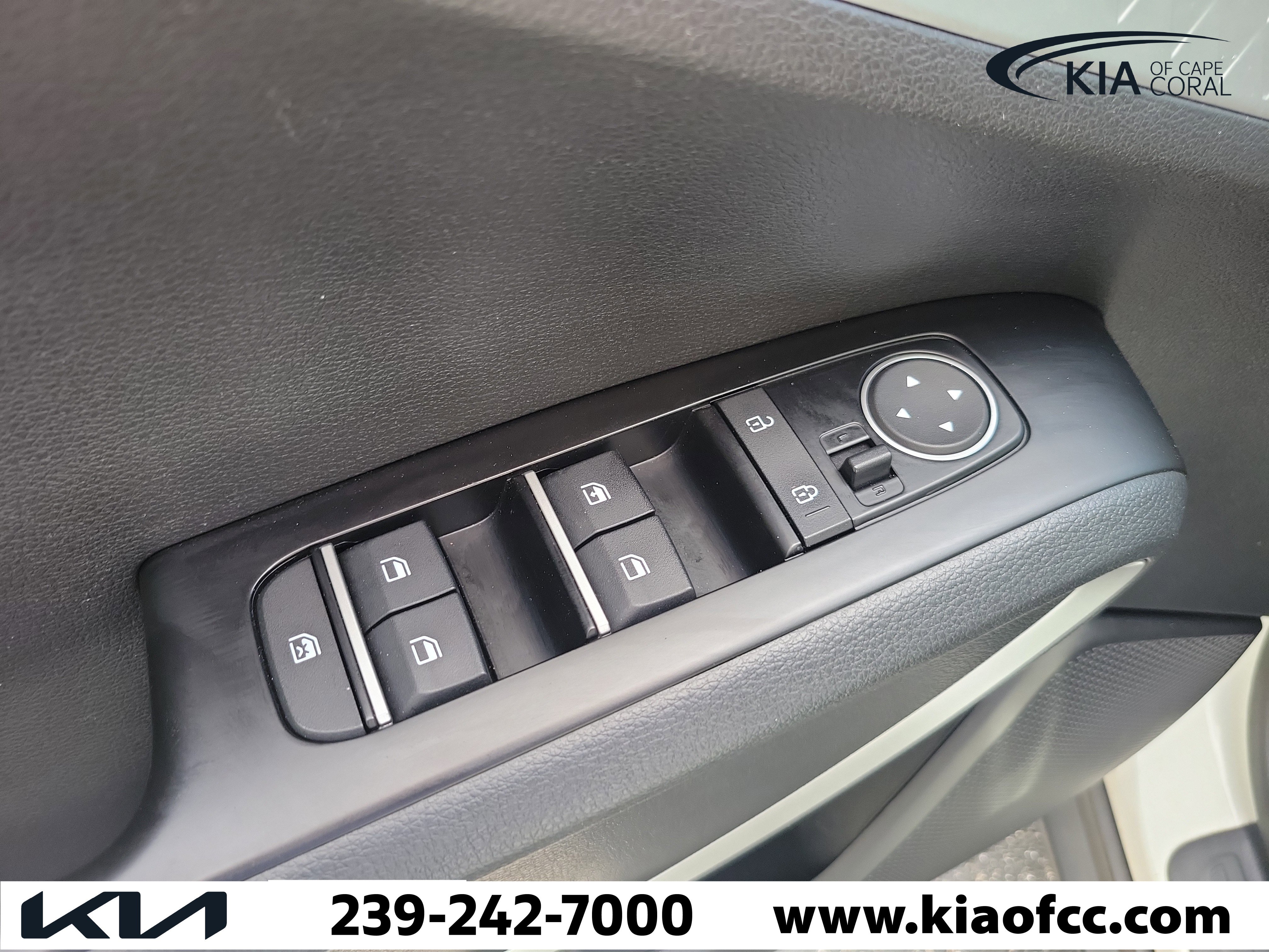 Used 2020 Kia Soul LX FWD image 21