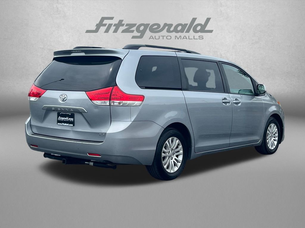 Used 2014 Toyota Sienna XLE FWD image 7