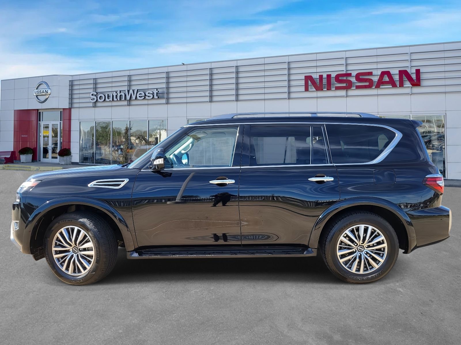 Certified 2023 Nissan Armada SL w/ Captain's Chairs Package image 10