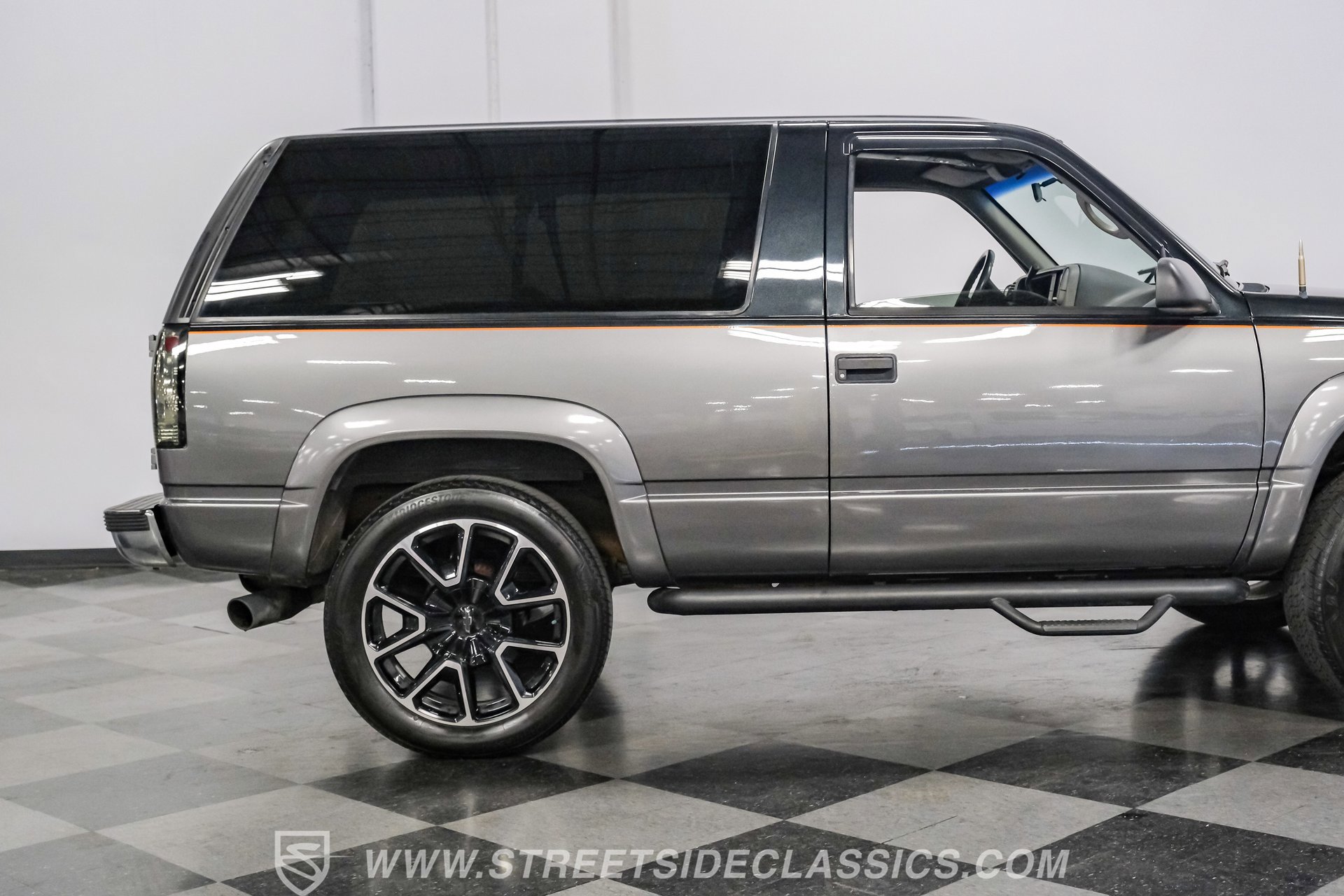 Used 1995 Chevrolet Tahoe 4WD 2-Door image 28