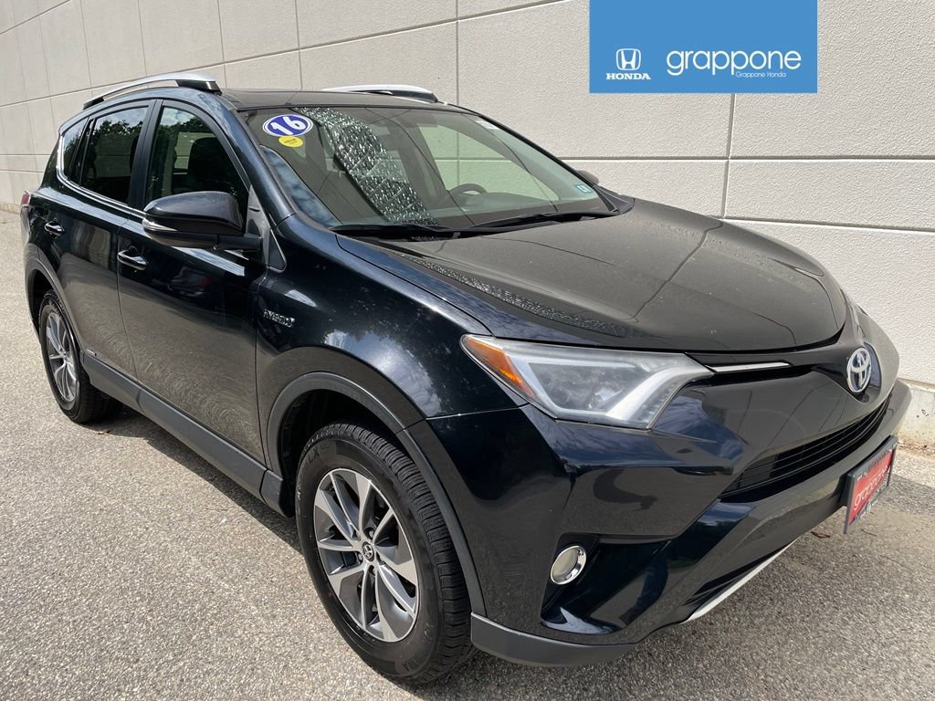 Used 2016 Toyota RAV4 XLE AWD/4WD image 1