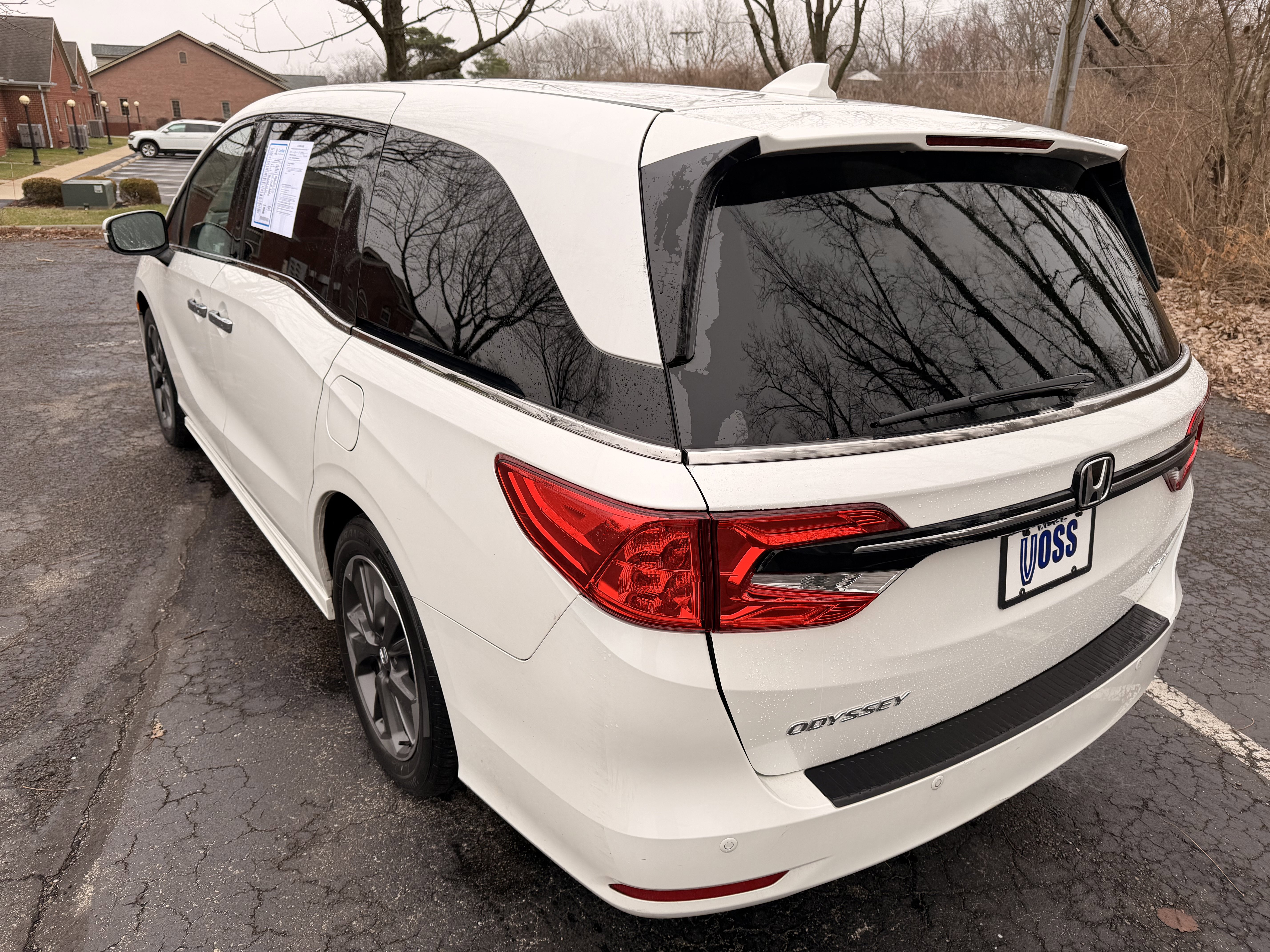 Used 2023 Honda Odyssey Elite image 3