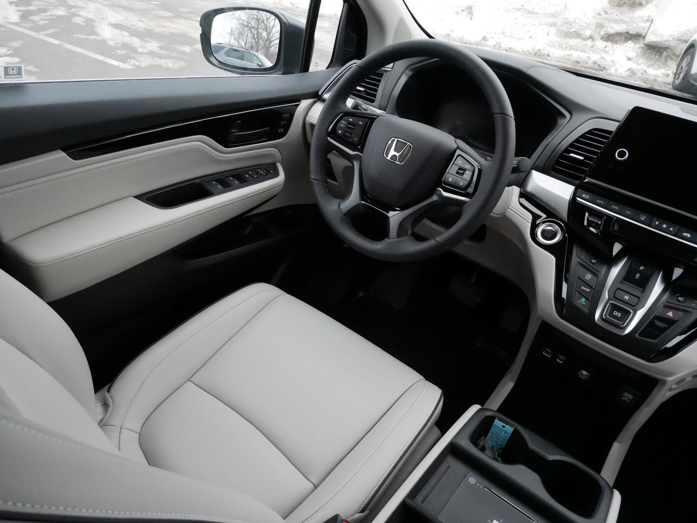 Certified 2026 Honda Odyssey Touring image 9