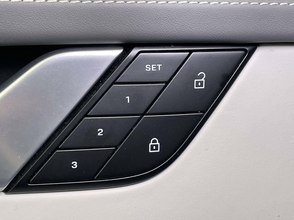 Certified 2024 Porsche 911 Carrera 4S AWD/4WD image 35