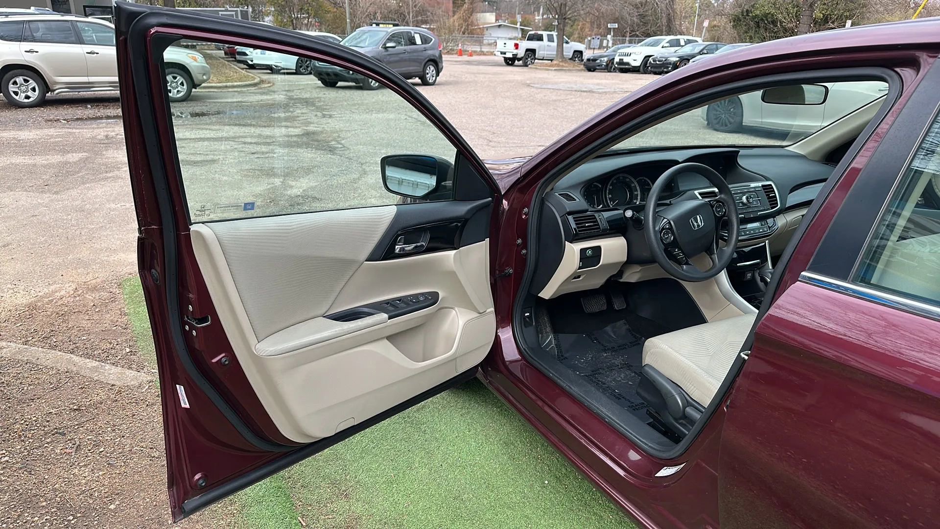Used 2017 Honda Accord LX image 15