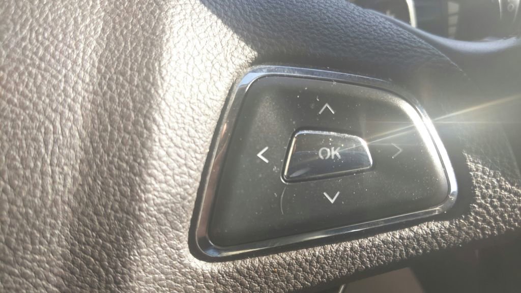 Used 2019 Lincoln MKC Select w/ Select Plus Package FWD image 23