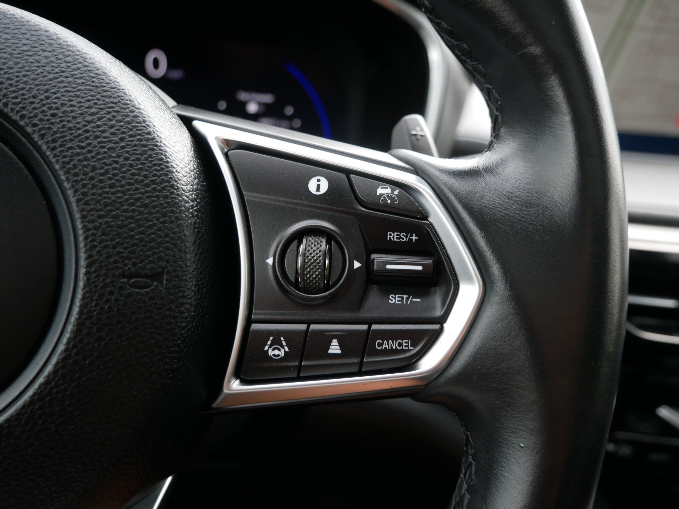 Certified 2024 Acura MDX SH-AWD w/ Technology Package image 29