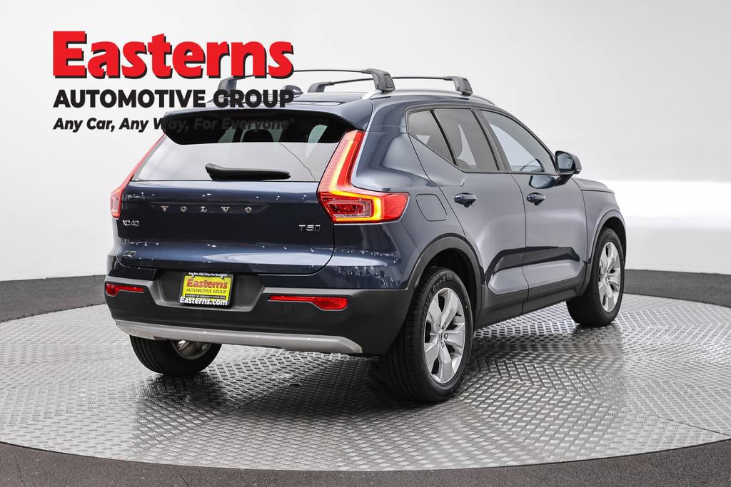 Used 2021 Volvo XC40 T5 Momentum AWD/4WD image 5