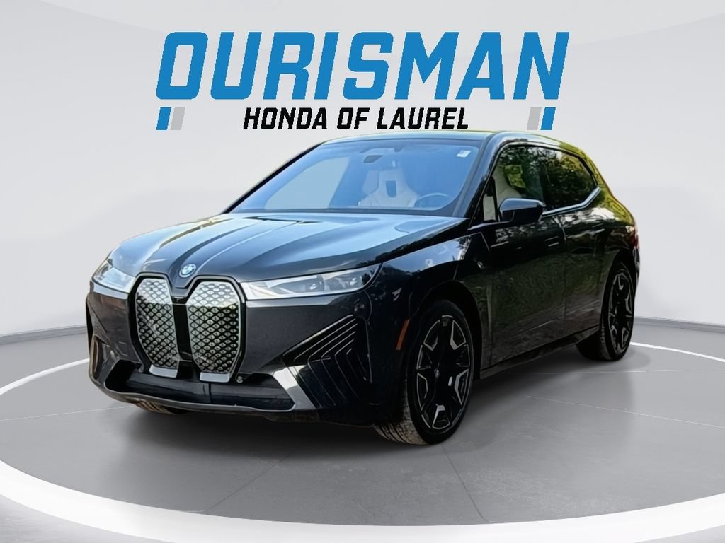 Used 2024 BMW iX xDrive50 w/ Sport Package AWD/4WD image 1