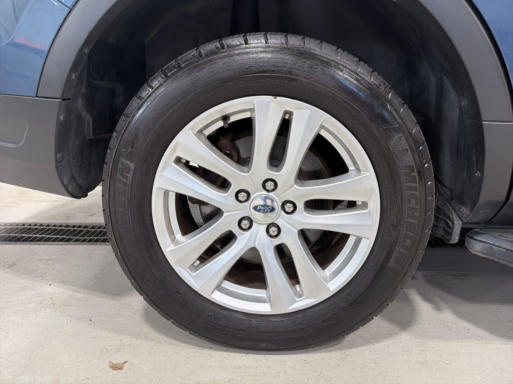 Used 2019 Ford Explorer XLT w/ Equipment Group 202A image 11