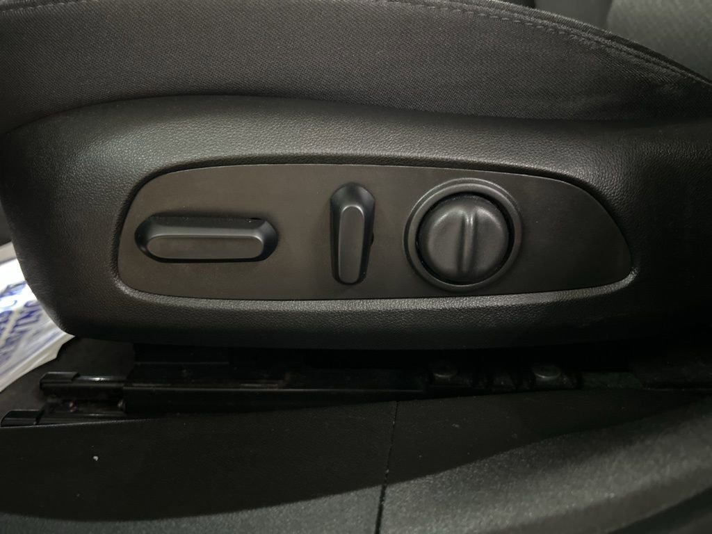 Used 2023 Chevrolet Malibu LT image 19