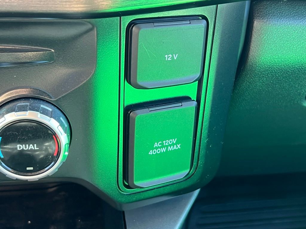 Used 2024 Ford F350 Lariat AWD/4WD image 30
