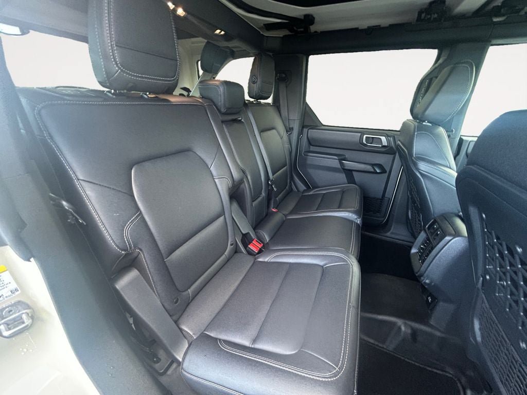 Used 2025 Ford Bronco Badlands AWD/4WD image 11