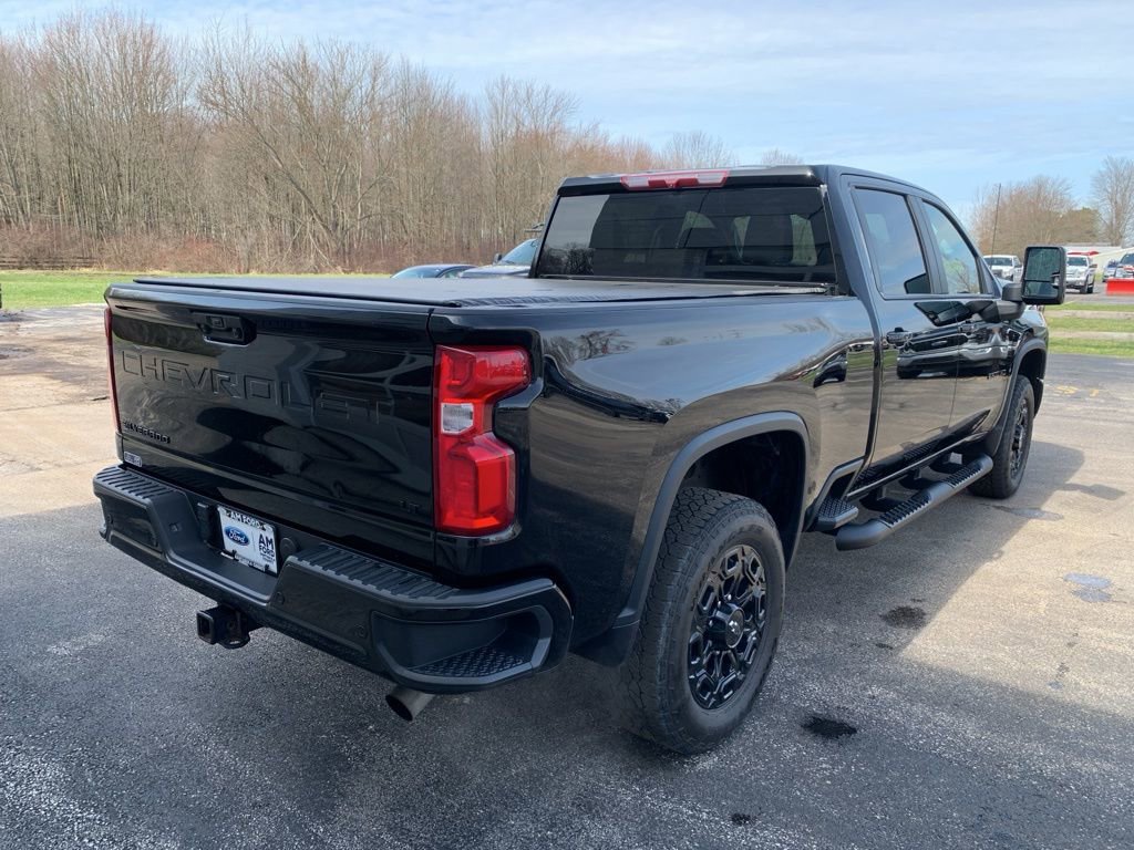 Used 2024 Chevrolet Silverado 2500 LT w/ Midnight Edition image 7