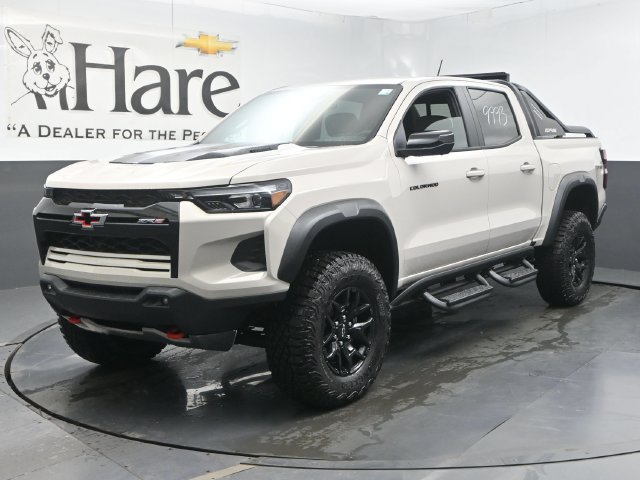 New 2026 Chevrolet Colorado ZR2 w/ Midnight Edition AWD/4WD image 12