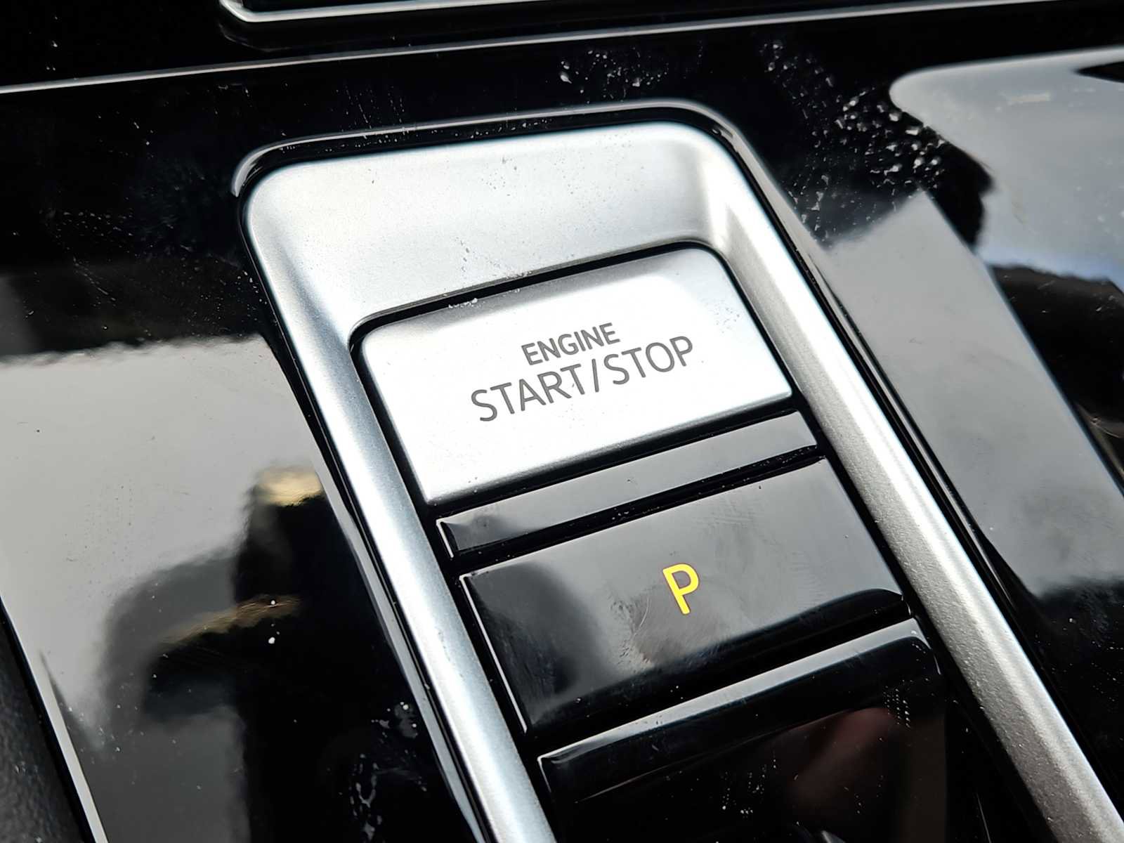 New 2026 Volkswagen Atlas Cross Sport SE image 14