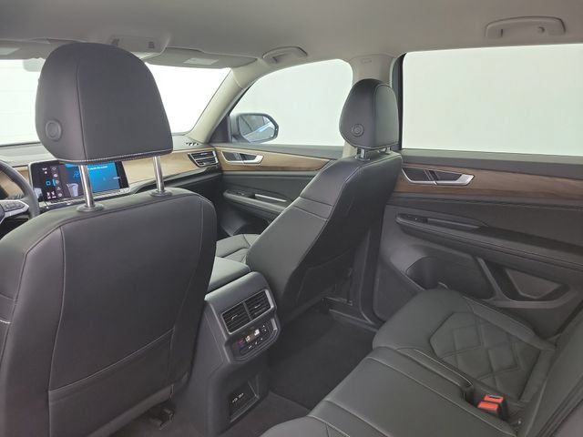 Used 2026 Volkswagen Atlas SE FWD image 13