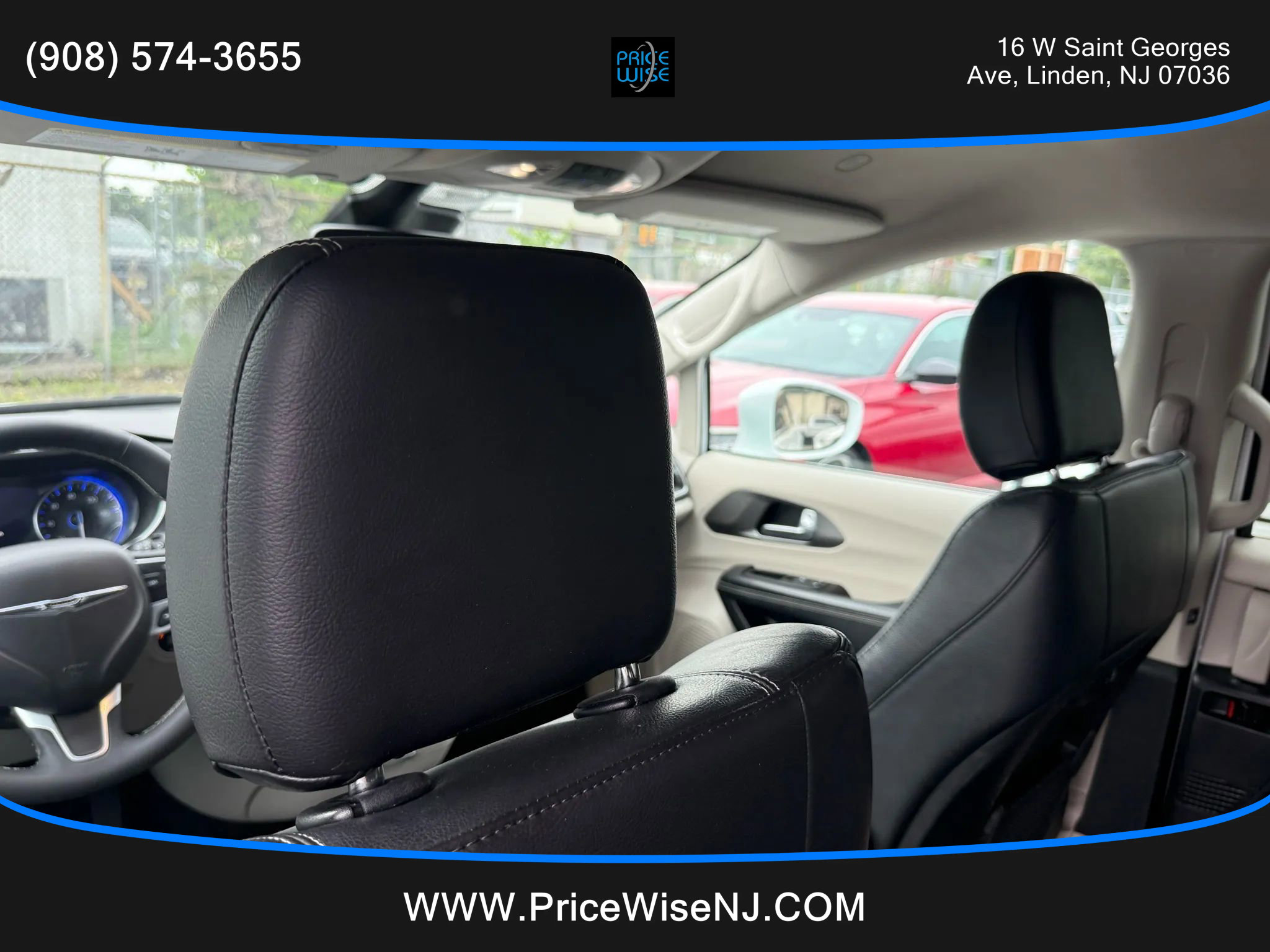 Used 2022 Chrysler Pacifica Touring-L image 28