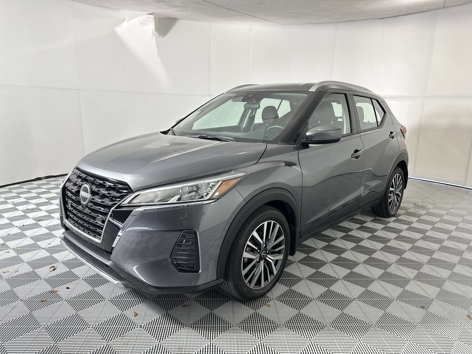 Certified 2024 Nissan Kicks SV FWD image 4