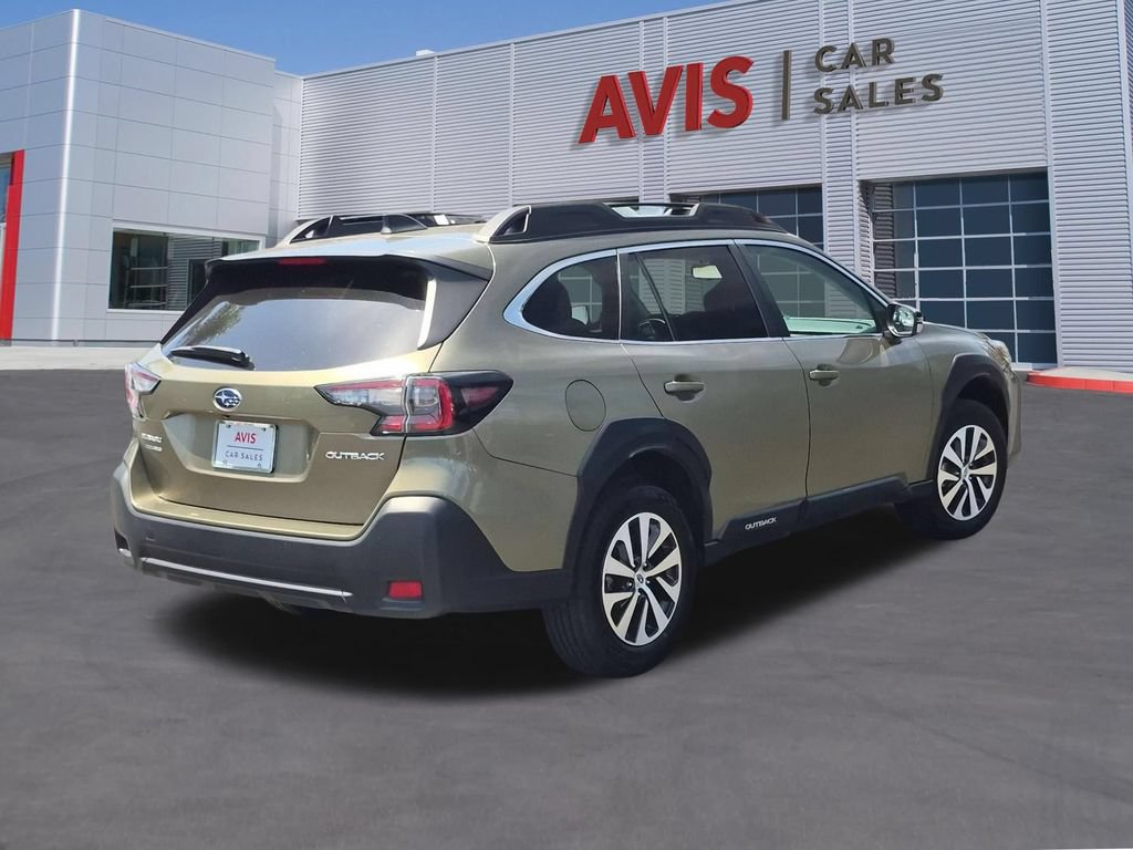 Used 2025 Subaru Outback Premium AWD/4WD image 6