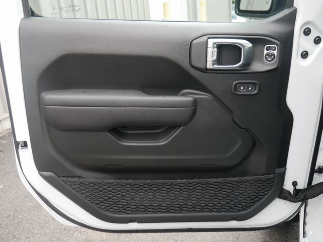 Used 2024 Jeep Wrangler Sport S image 13