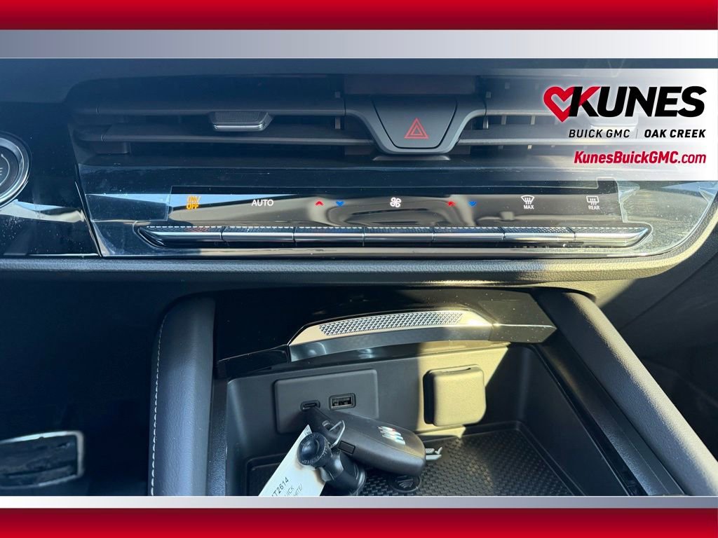 New 2026 Buick Envision Sport Touring image 18
