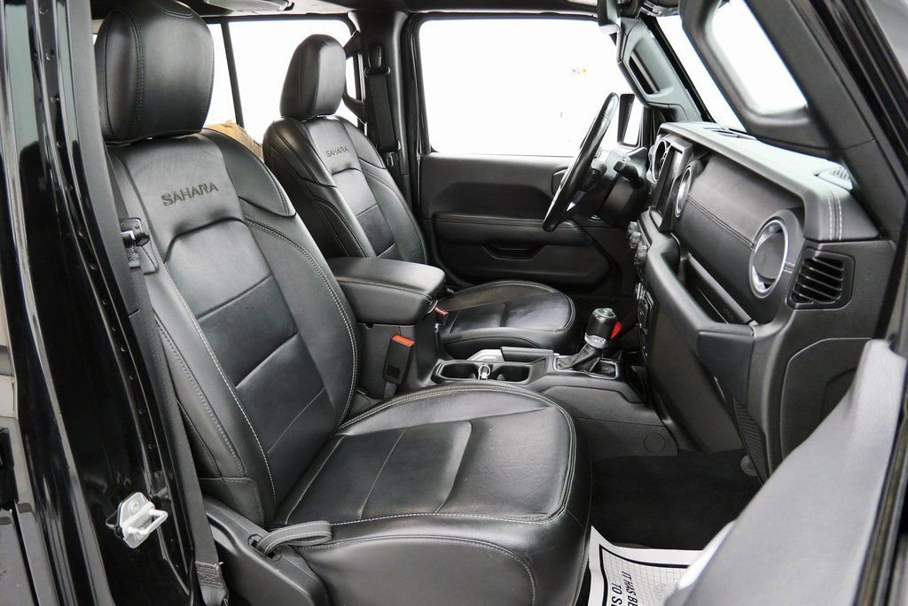 Used 2020 Jeep Wrangler Unlimited Sahara w/ Dual Top Group image 15