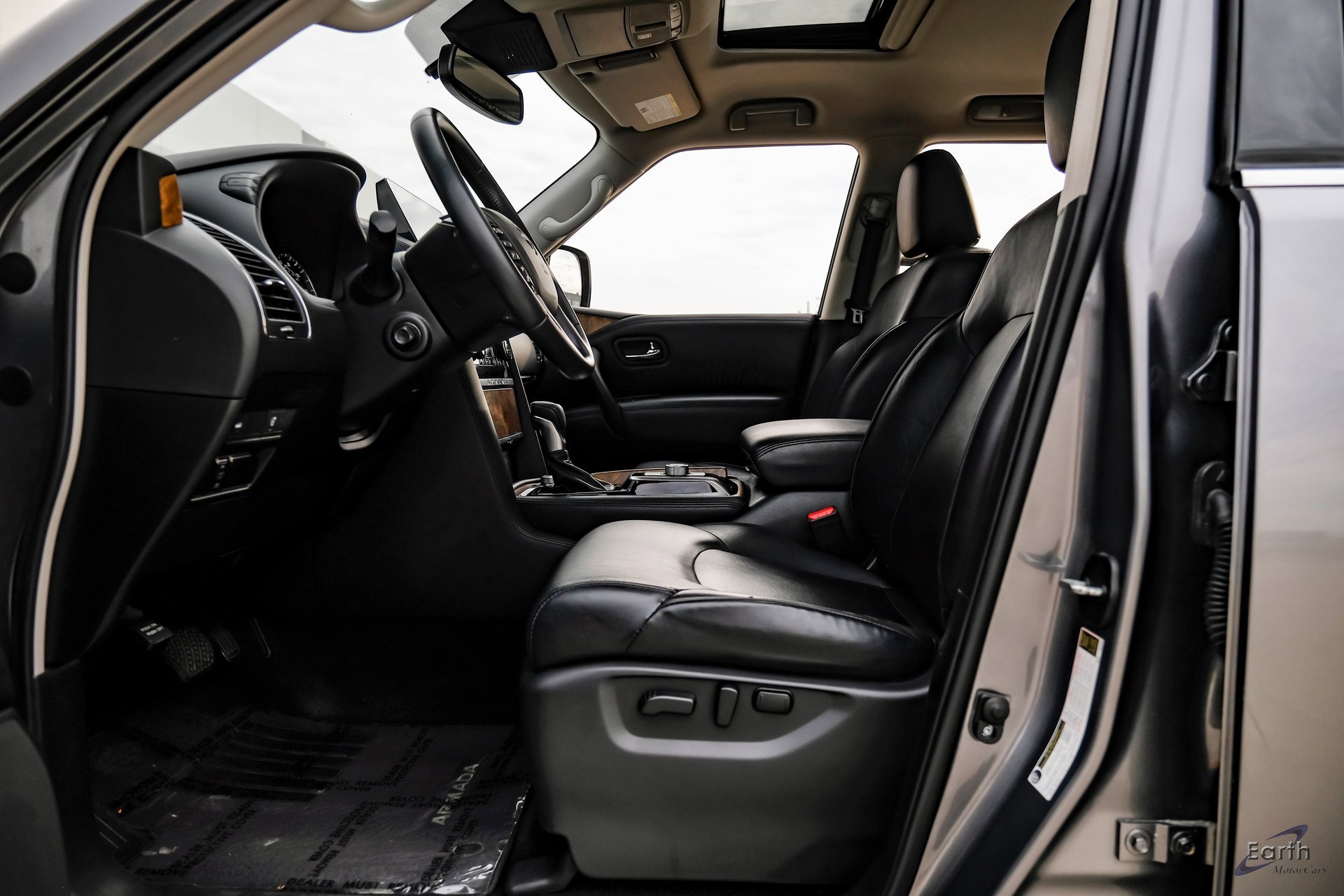 Used 2021 Nissan Armada SL w/ Captain's Chairs Package image 33