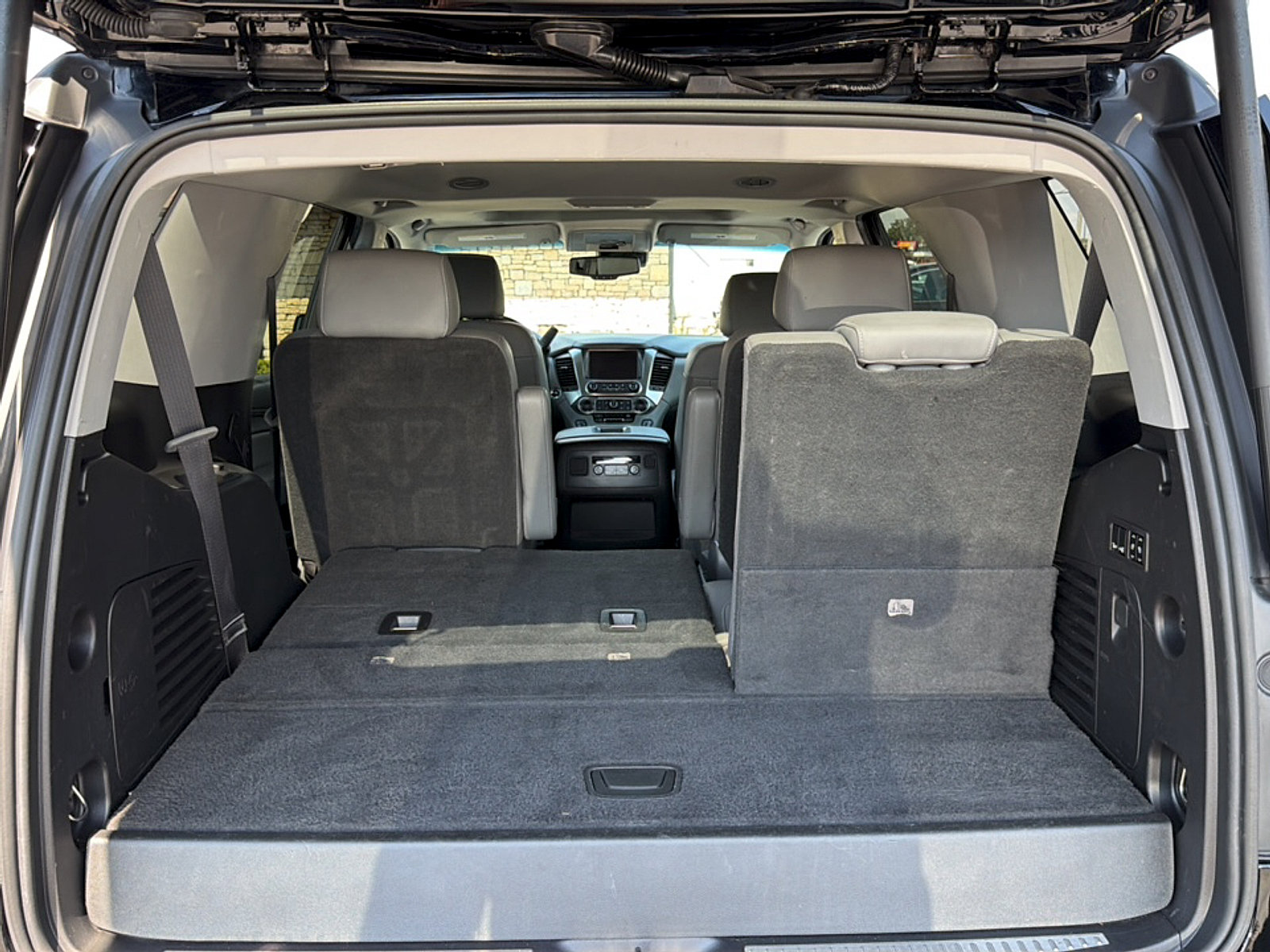 Used 2018 Chevrolet Tahoe LT w/ Luxury Package AWD/4WD image 8