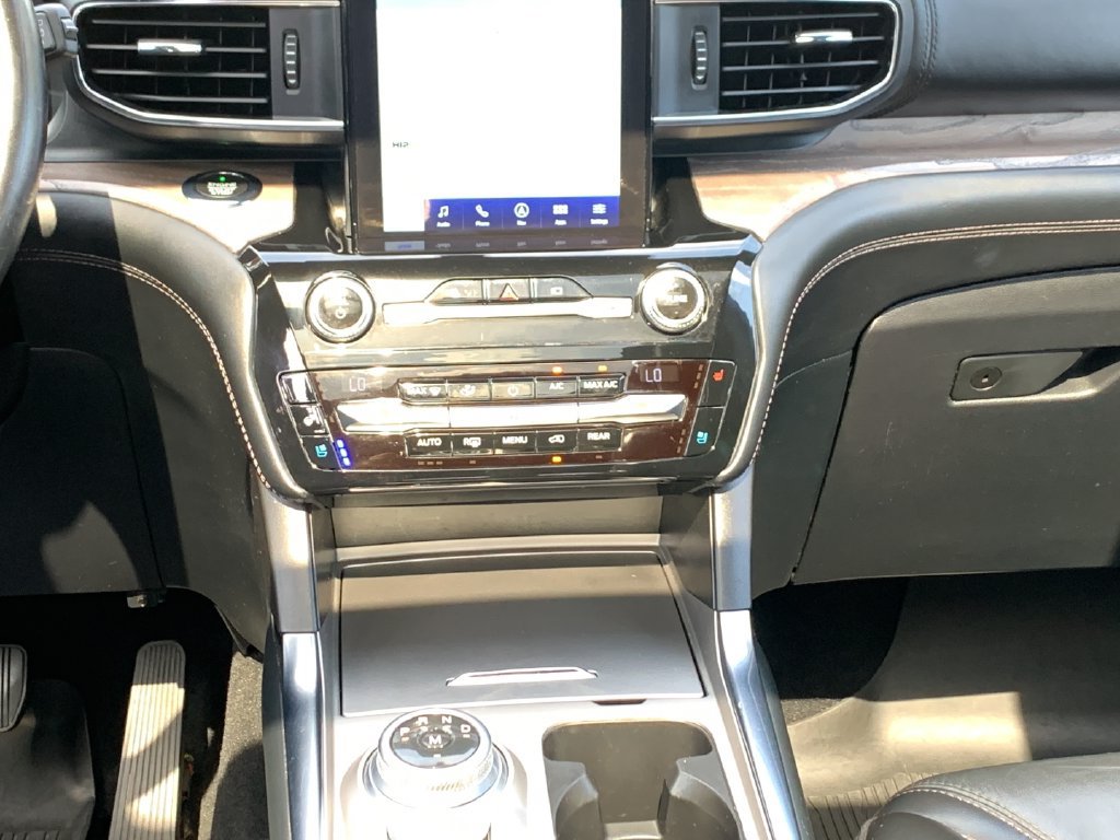 Used 2021 Ford Explorer Platinum w/ Equipment Group 601A AWD/4WD image 18