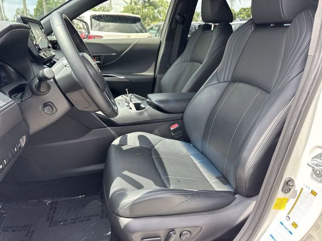 Used 2021 Toyota Venza XLE w/ Softex Package AWD/4WD image 11