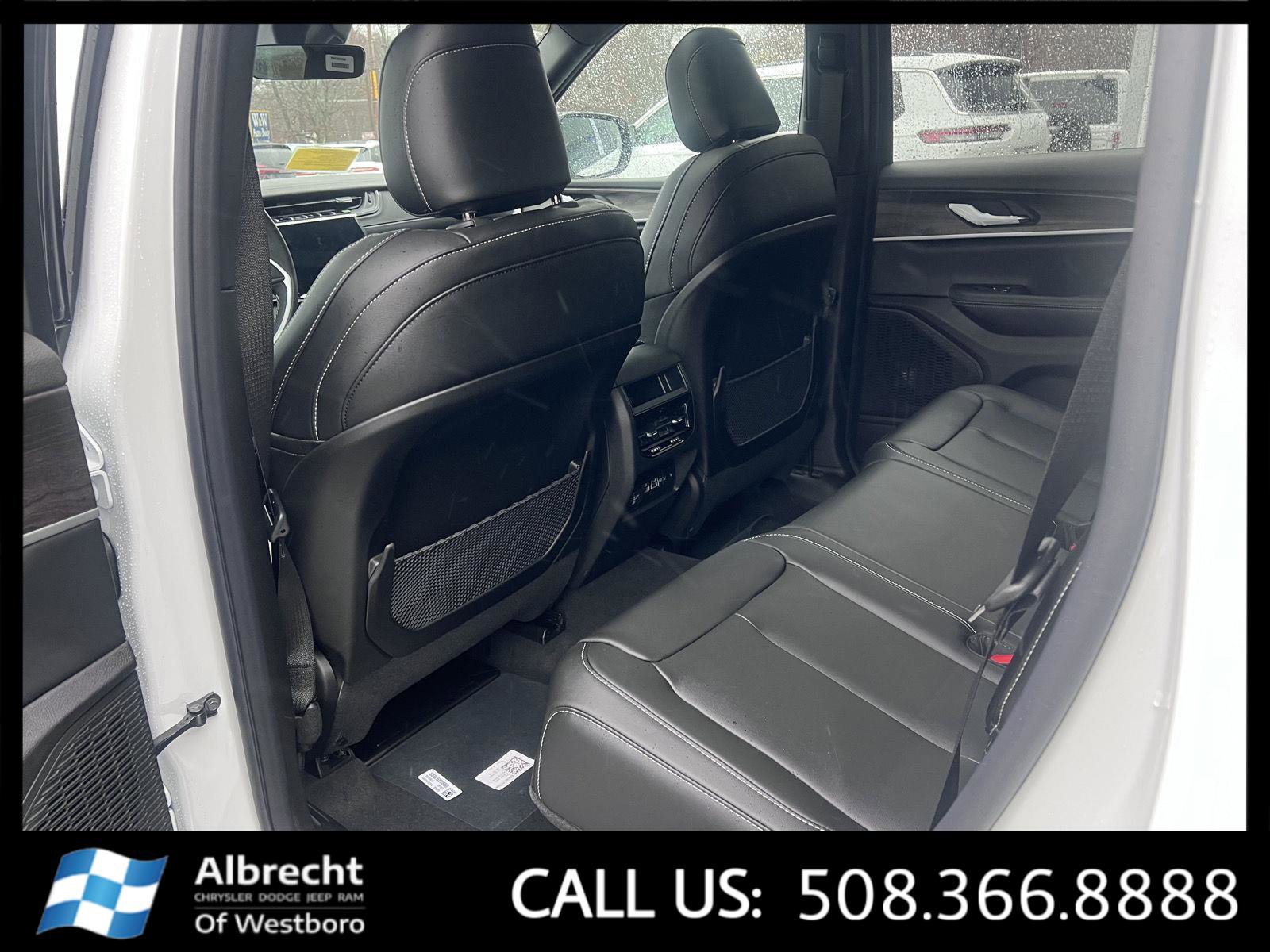 New 2025 Jeep Grand Cherokee Limited w/ Trailer Tow Package image 11