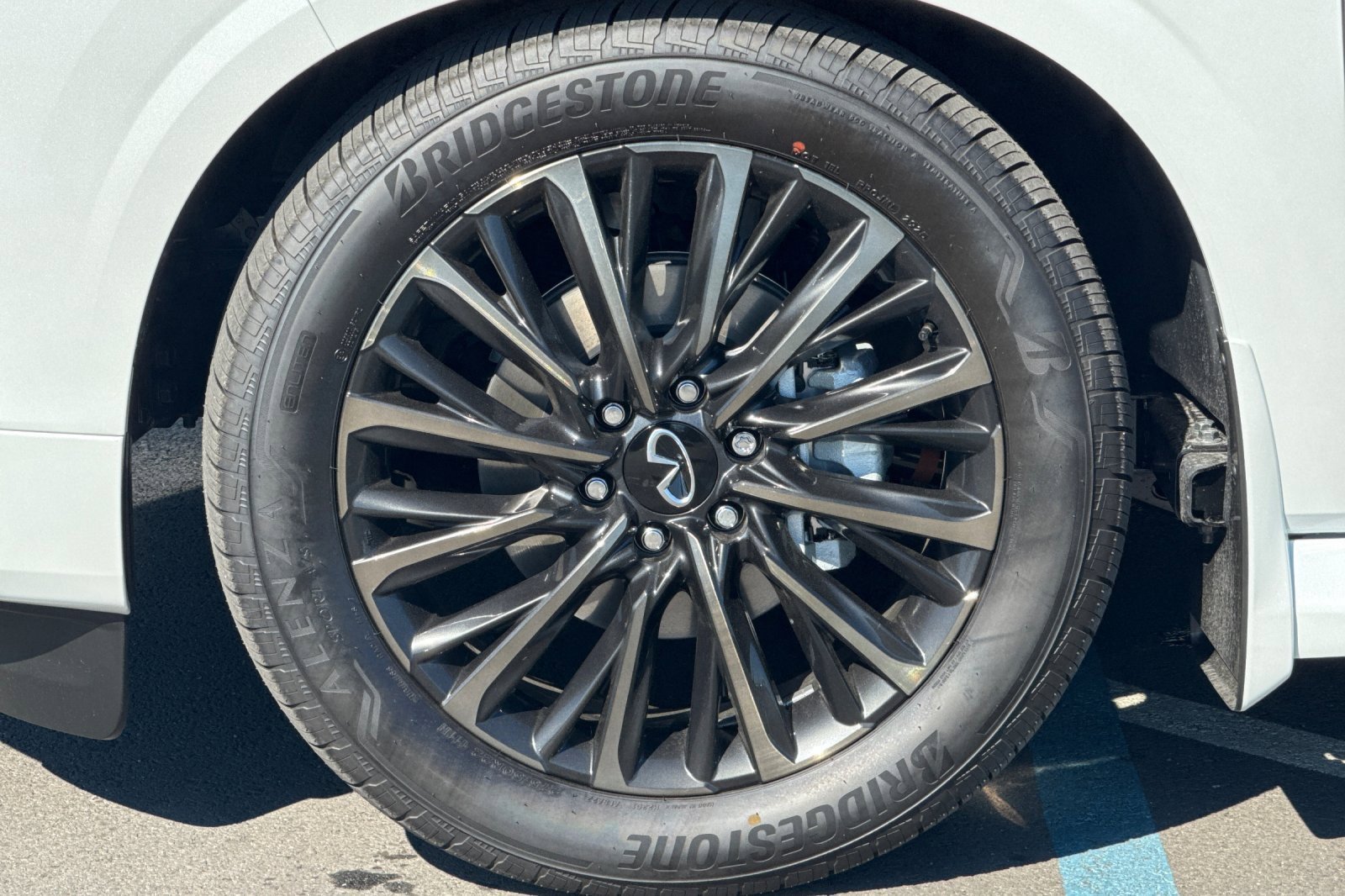 New 2026 INFINITI QX80 Autograph w/ Premium Cargo Package image 32