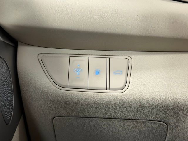 Used 2026 Genesis G70 2.5T Prestige image 13