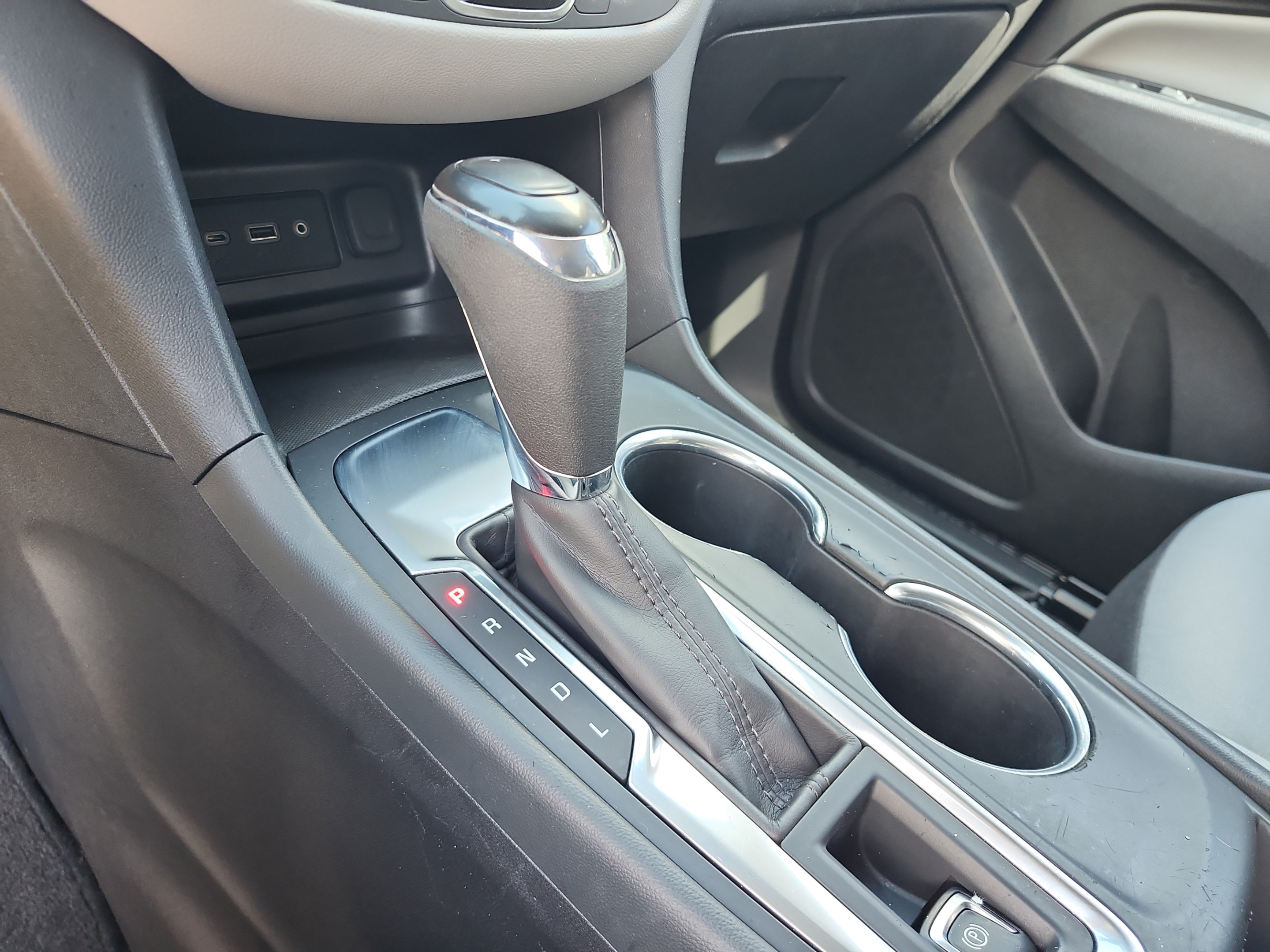 Used 2019 Chevrolet Equinox LS FWD image 14